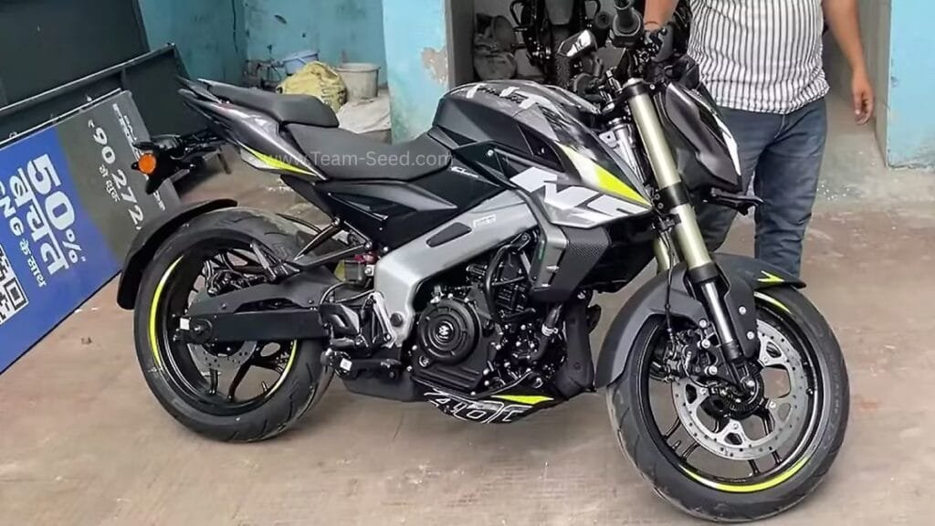 updated 2025 Bajaj Pulsar NS400Z 